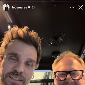Leoš Mareš a Štěpán Kozub si pro cestu do rádia Evropa 2 vybírají vskutku netradiční způsoby dopravy. Tentokrát se totiž svezli lanovkou.