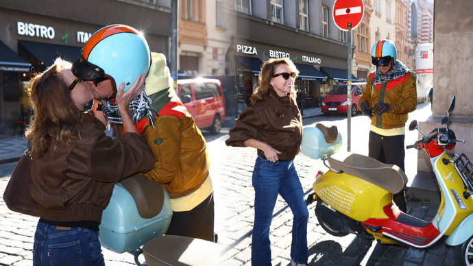 FOTO: Divoký příjezd na novinářskou projekci Případy mimořádné Marty – stránka 28