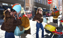 Divoký příjezd na novinářskou projekci Případy mimořádné Marty