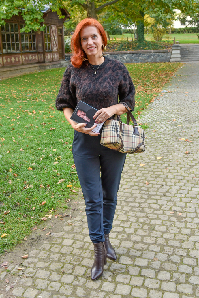 FOTO: Nora Fridrichová podala žalobu na Poslaneckou sněmovnu. – stránka 22