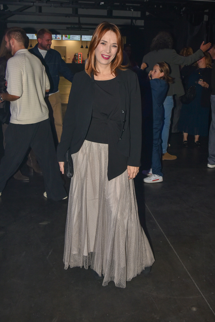 FOTO: Tereza Kostková zvolila elegantní sukni. – stránka 11