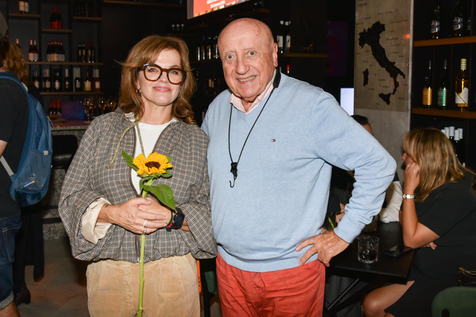 FOTO: Hudebník Felix Slováček a Marta Jandová. – stránka 11