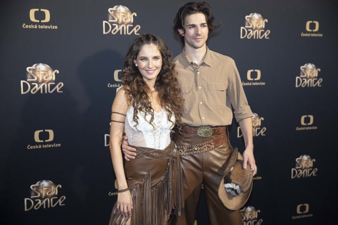 FOTO: Sara Sandeva a Daniel Makovec. – stránka 26