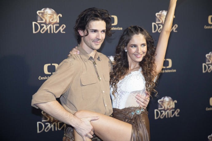 FOTO: Sara Sandeva patří mezi favority. – stránka 33