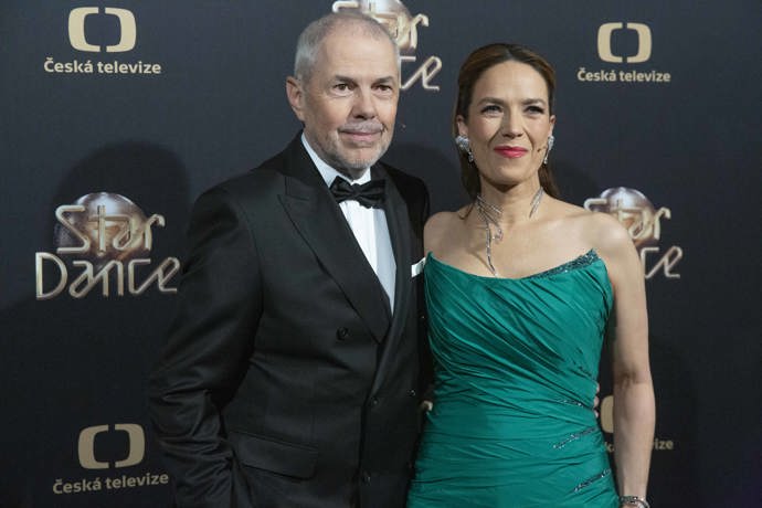 FOTO: Moderátoři StarDance Marek Eben a Tereza Kostková.