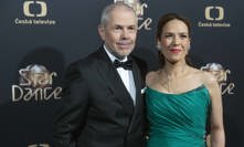 Moderátoři StarDance Marek Eben a Tereza Kostková.