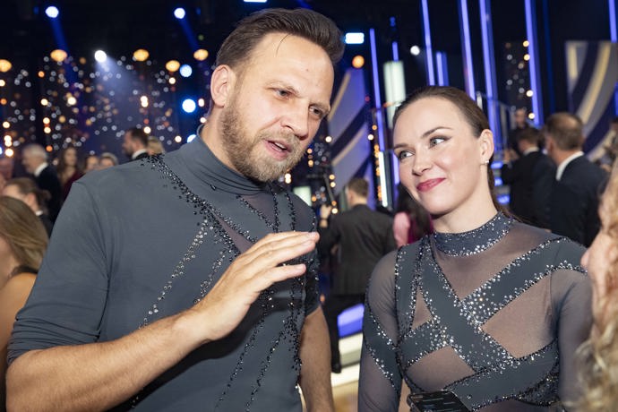 FOTO: Tomáš Polák se svou taneční partnerkou. – stránka 17