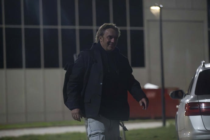 FOTO: Tomáš Matonoha odcházel sám. – stránka 3