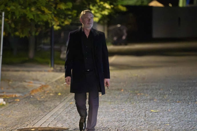 FOTO: Herec Jiří Dvořák při odchodu ze StarDance. – stránka 36