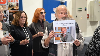 FOTO: Rudolf Hrušínský mladší dostal knihu.