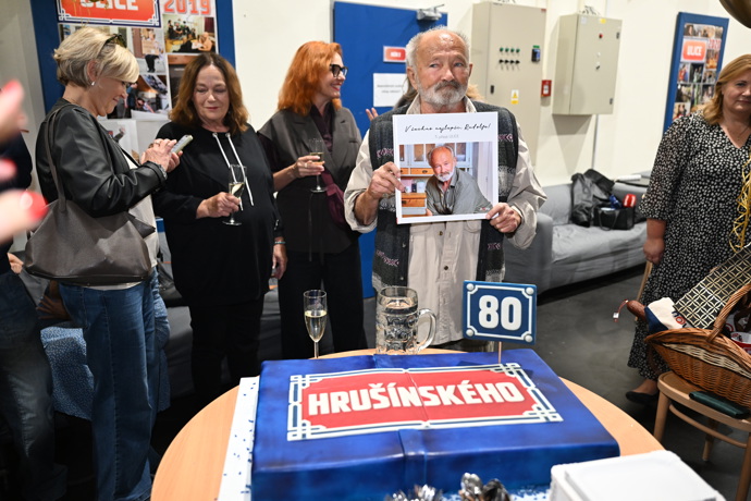 FOTO: Rudolf Hrušínský mladší oslavil 80. narozeniny. – stránka 34