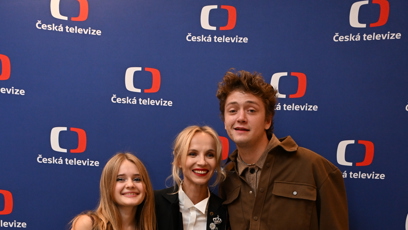 FOTO: Jana Plodková byla doslova v jednom kole a po chvíli už pózovala bok po boku s Petrem Uhlíkem a opět i s Klárou Kitto.