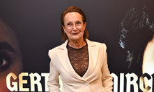 Milena Steinmasslová dorazila na premiéru filmu Gerta Schnirch.