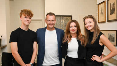 FOTO: Pavel Královec s manželou, dcerou i synem.