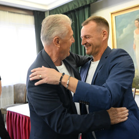 Hvězdy českého fotbalu, které pojí roky společné práce si i po letech mají co říct.
