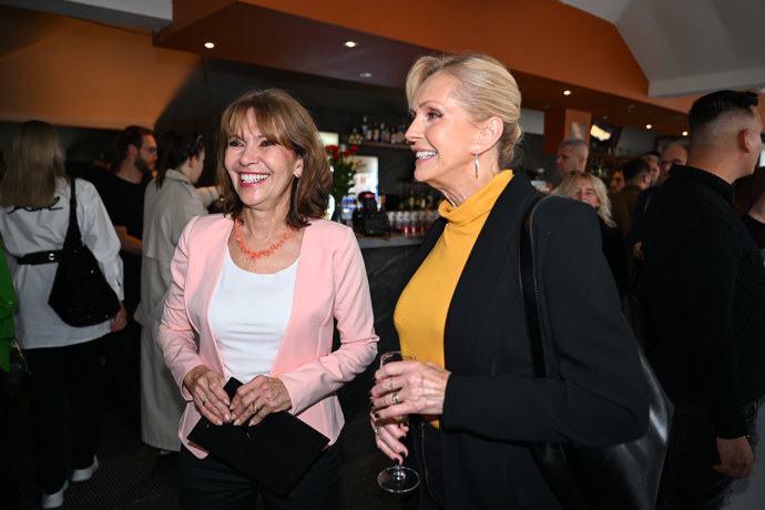 FOTO: Michaela Dolinová a Helena Vondráčková bok po boku. – stránka 2