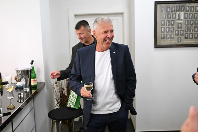 FOTO: Jozef Chovanec se velmi dobře bavil. – stránka 15