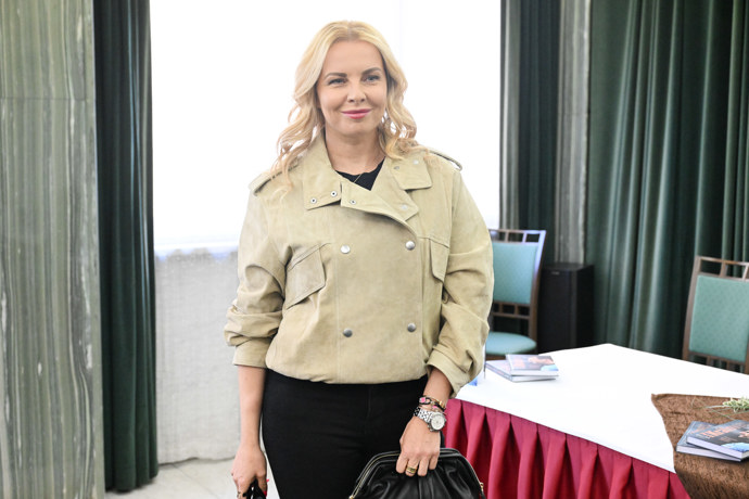 FOTO: Kateřina Kristelová dorazila společně s manželem. – stránka 6