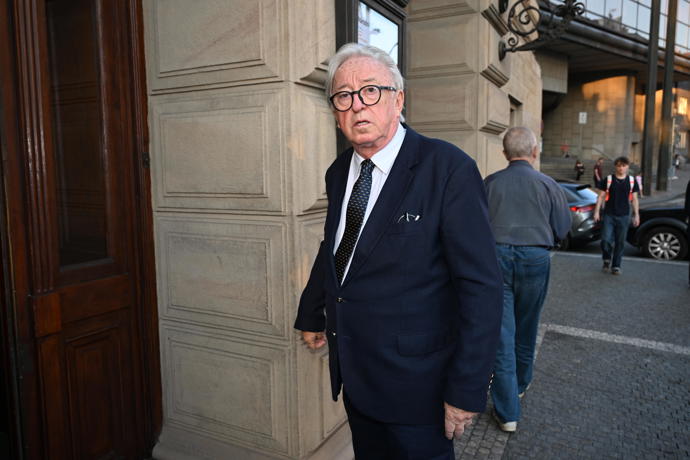 FOTO: Jiří Lábus dorazil na Ceny Thálie. – stránka 98