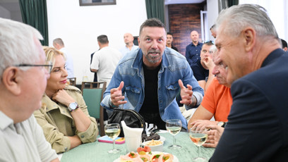 FOTO: Tomáš Řepka se do debaty položil tělem i duší a bavil celý stůl.