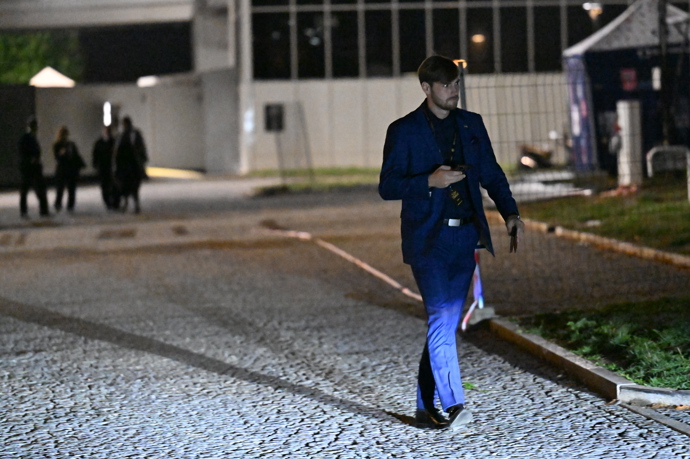FOTO: Dominik Vodička také odcházel sám. – stránka 39