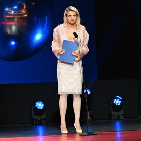 Simona Lewandowská se stihla převléknout.
