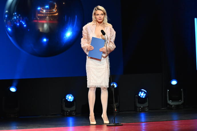 FOTO: Simona Lewandowská se stihla převléknout. – stránka 9