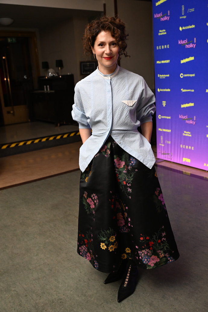 FOTO: Herečka Martha Issová. – stránka 2