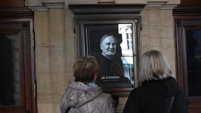 FOTO: Pohřeb Jiřího Štěpničky v Národním divadle.