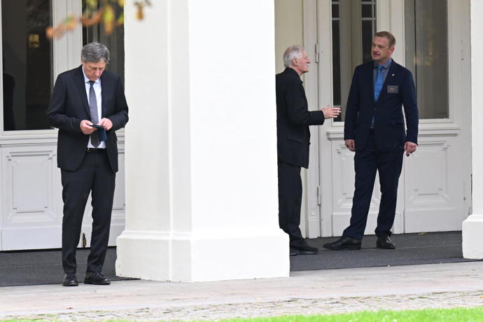 FOTO: Kar po pohřbu Jiřího Štěpničky v Žofínském paláci. – stránka 25