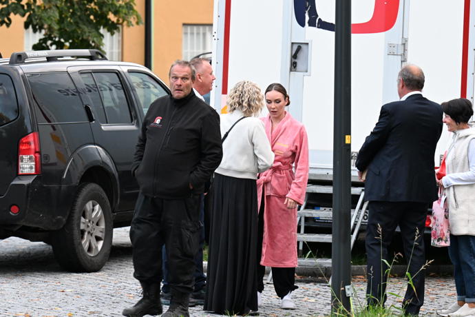 FOTO: Adriana Mašková se ukázala před natáčením v růžovém župánku. – stránka 285