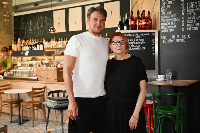 FOTO: Vojta Dyk a Uljana Donátová. – stránka 15