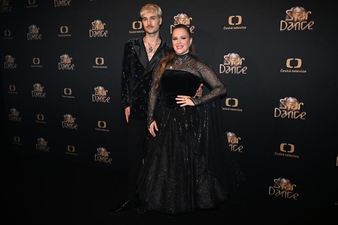 FOTO: Petra Nesvačilová a Filip Hudlický zatančili nesoutěžní tanec. – stránka 237