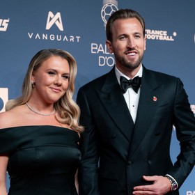 Harry Kane má v manželce velkou oporu.