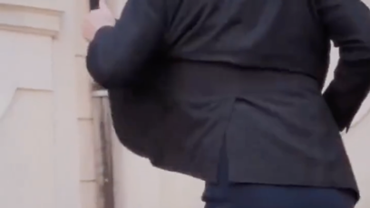 FOTO: Zdeněk Hřib v dlouhé sukni před kamerou tančil a opakoval jméno Terezy Nislerové.