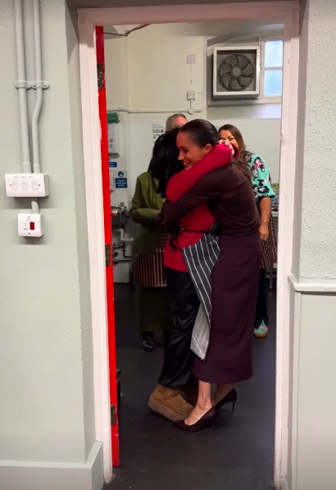 FOTO: Meghan Markle při návštěvě komunitního centra. – stránka 1