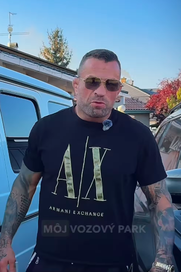 FOTO: Karlos si hodlá pořídít nový brutálnější vůz. – stránka 1