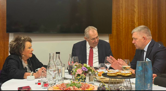 Foto k tématům Robert Fico, Miloš Zeman, Jiřina Bohdalová