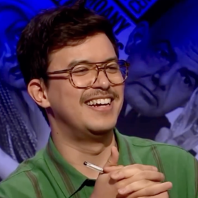 Komik Phil Wang se při sledování Babišova vyjádření také výborně bavil.