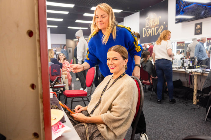 FOTO: Usměvavá Marta Jandová. – stránka 4