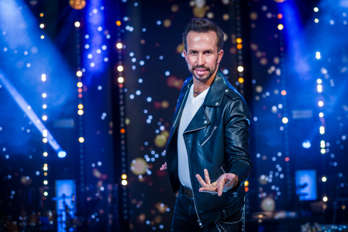 FOTO: Štěpánek se role tanečníka ujal důstojně. – stránka 201