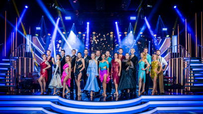 FOTO: Všichni účastníci StarDance 2026 společně.