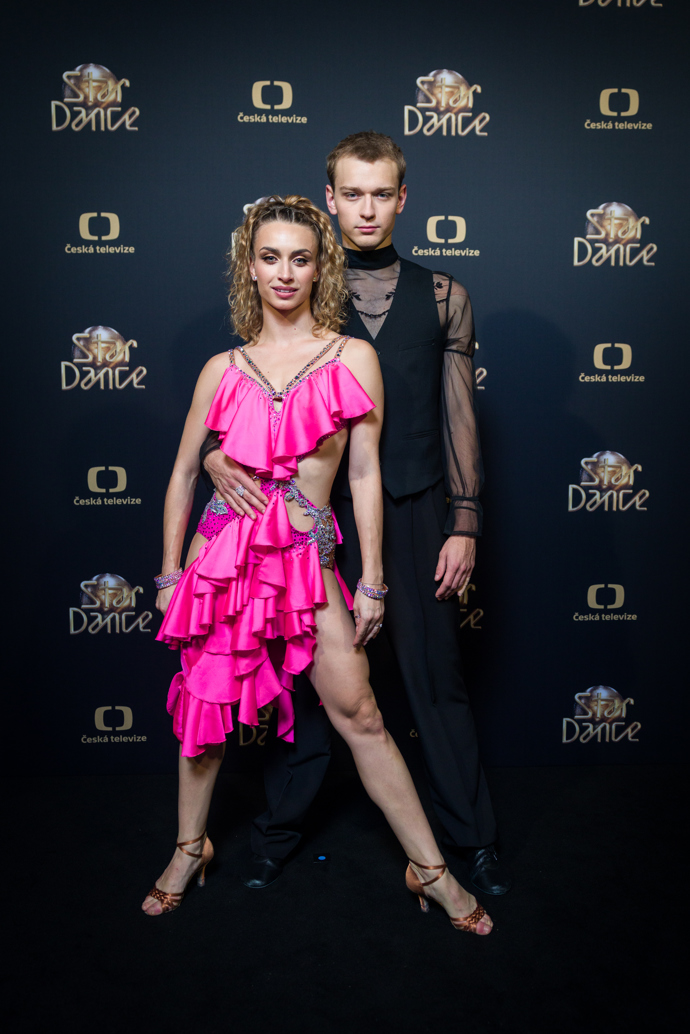 FOTO: Tomas Sean Pšenička s taneční partnerkou Natálií Otáhalovou. – stránka 226