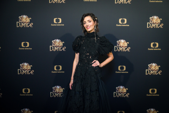 FOTO: Jana Burkiewiczová se v roli porotkyně StarDance objevila vůbec poprvé. – stránka 133