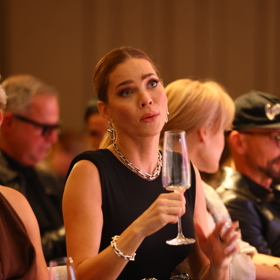Andrea Verešová zoufale prosila o další skleničku.