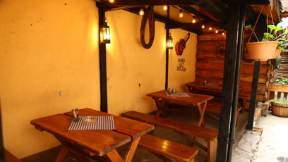 FOTO: V restauraci se dá sedět i venku.