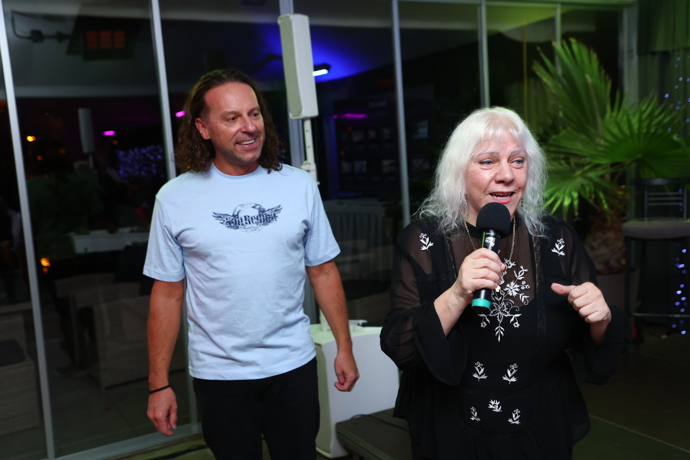 FOTO: Oslavenkyně Marie Pojkarová a Richard Sacher předvedli pořádnou show. – stránka 2