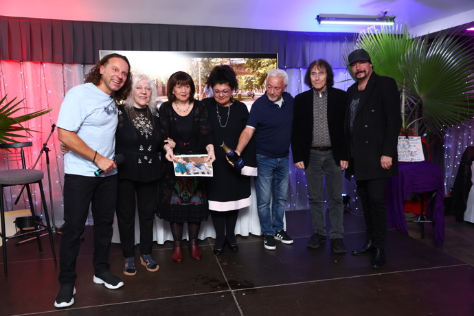 FOTO: Dvojitá oslava v plném proudu — Marie Pojkarová spojila narozeninový večírek s premiérou nového videoklipu. – stránka 4