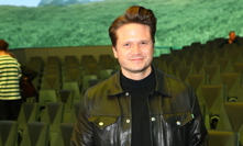 Ondřej Brzobohatý na premiéře videoklipu zpěvačky Ines Ben Ahmed.