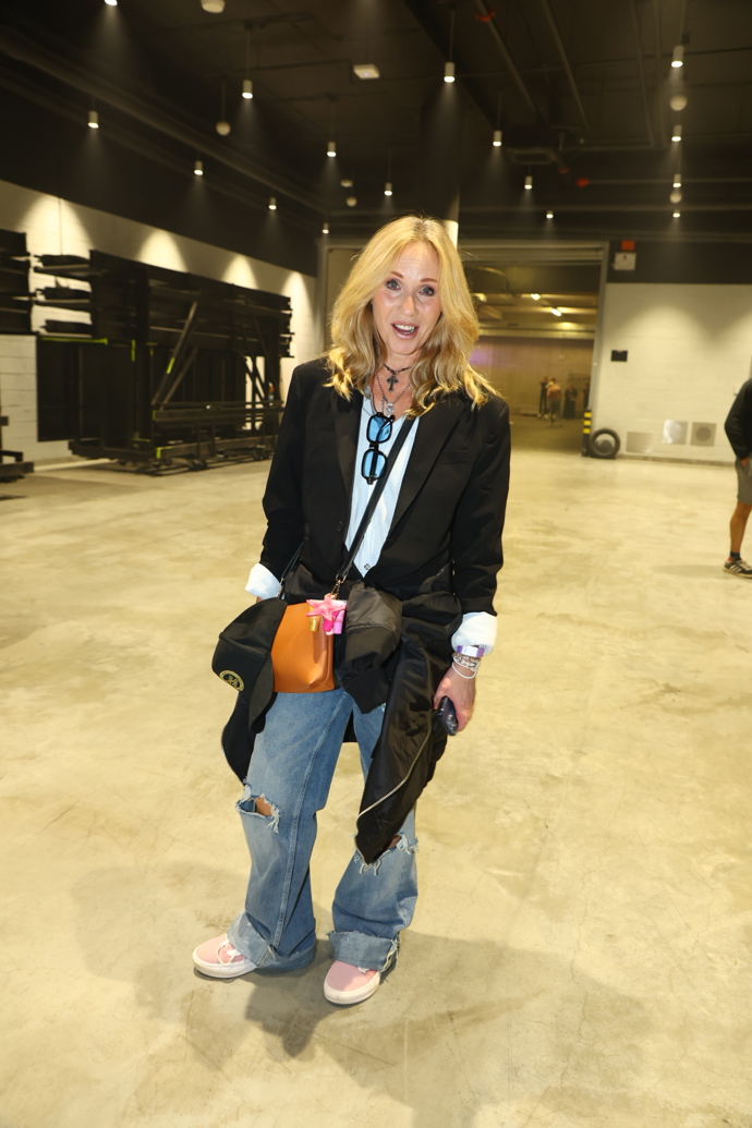 FOTO: Tereza Pergnerová zvolila na koncert Luneticu uvolněný outfit. – stránka 35